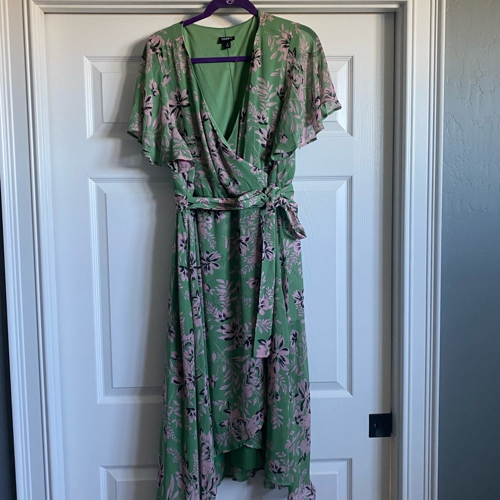 Floral dress with sleeves BNWOT.